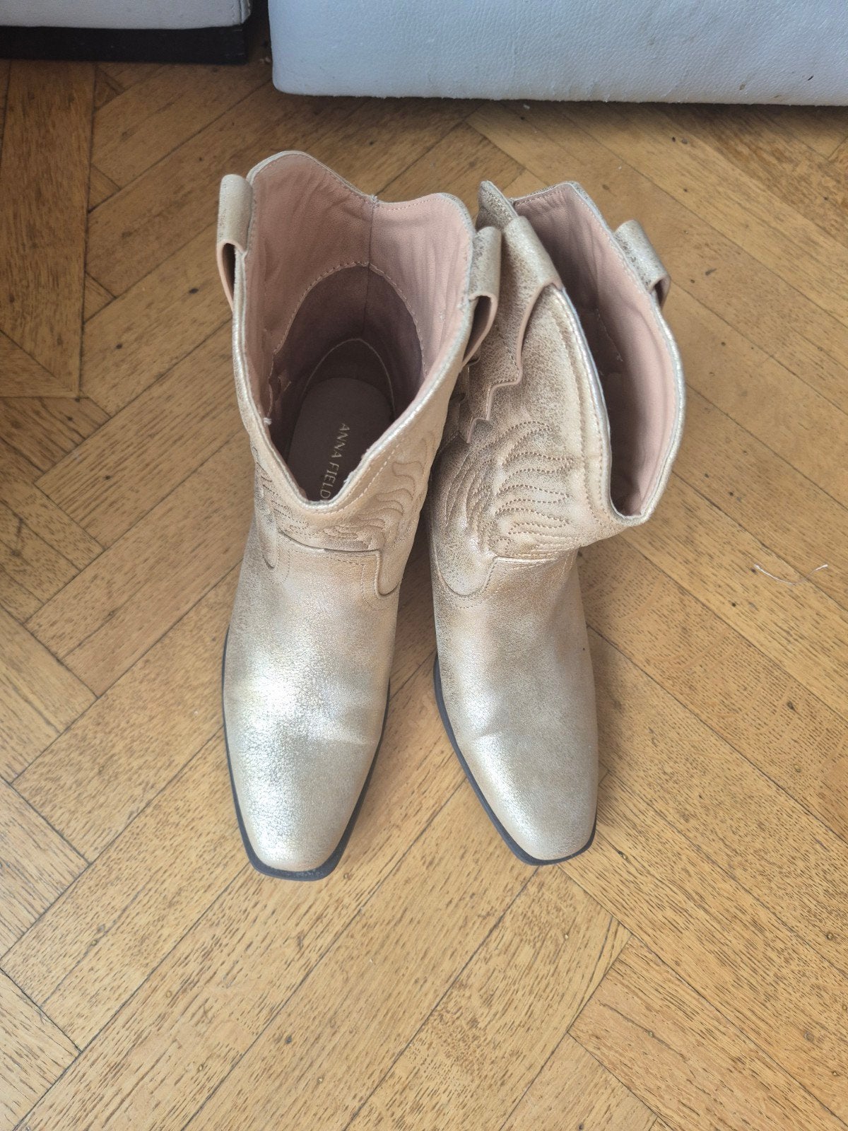 bottes de cowboy, Enlèvement
