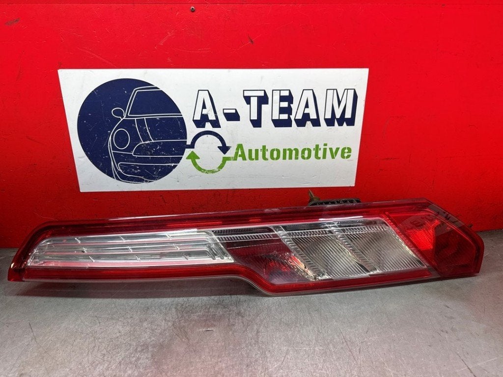 FEU ARRIÈRE DROIT Transit Custom (|2410754|BK2113404AH|), Henry-Ford-Straße  1
50735  Köln, DE, Ford-Werke GmbH, Kunden@ford.com