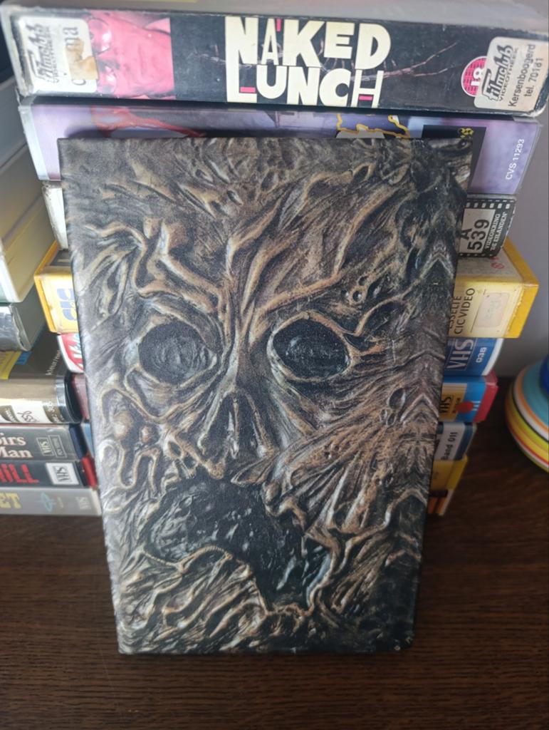 Evil dead Necronomicom book of the dead, Antiek en Kunst, Antiek | Boeken en Manuscripten, Ophalen