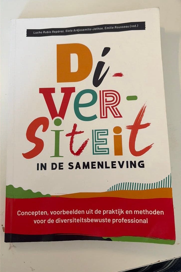 Diversiteit in de samenleving, Boeken, Ophalen of Verzenden, Gelezen, Hoger Onderwijs