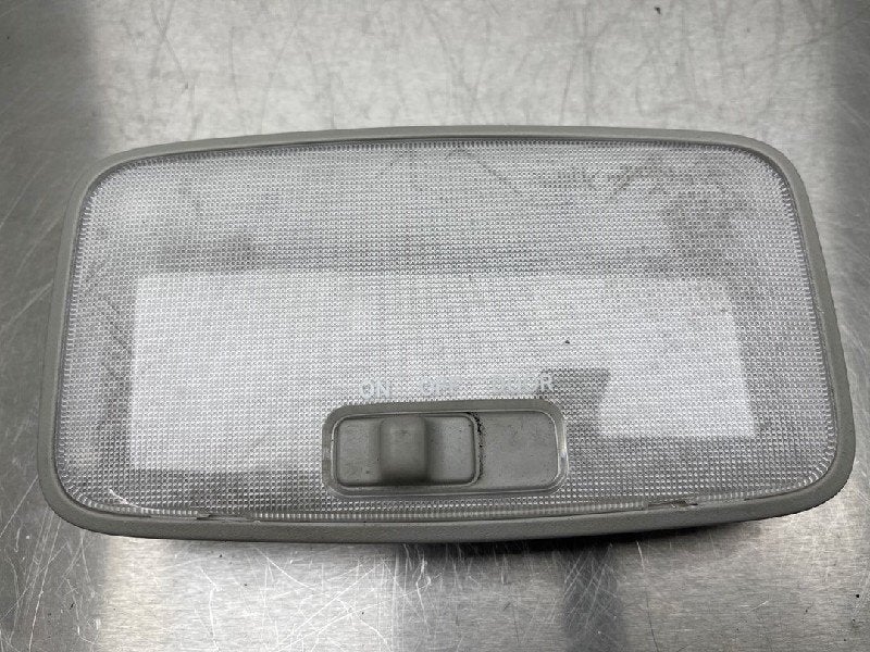 PLAFONNIER ARRIÈRE Toyota Camry (CV30) (|CAMRY|), Autos : Pièces & Accessoires, Éclairage, Toyota, Utilisé