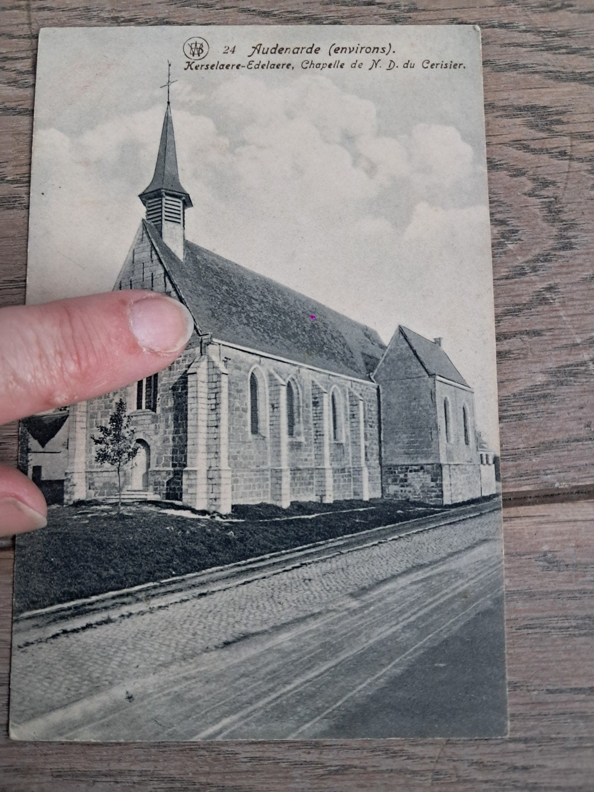 Description : Ancienne chapelle de Kerselare incendiée, Enlèvement ou Envoi