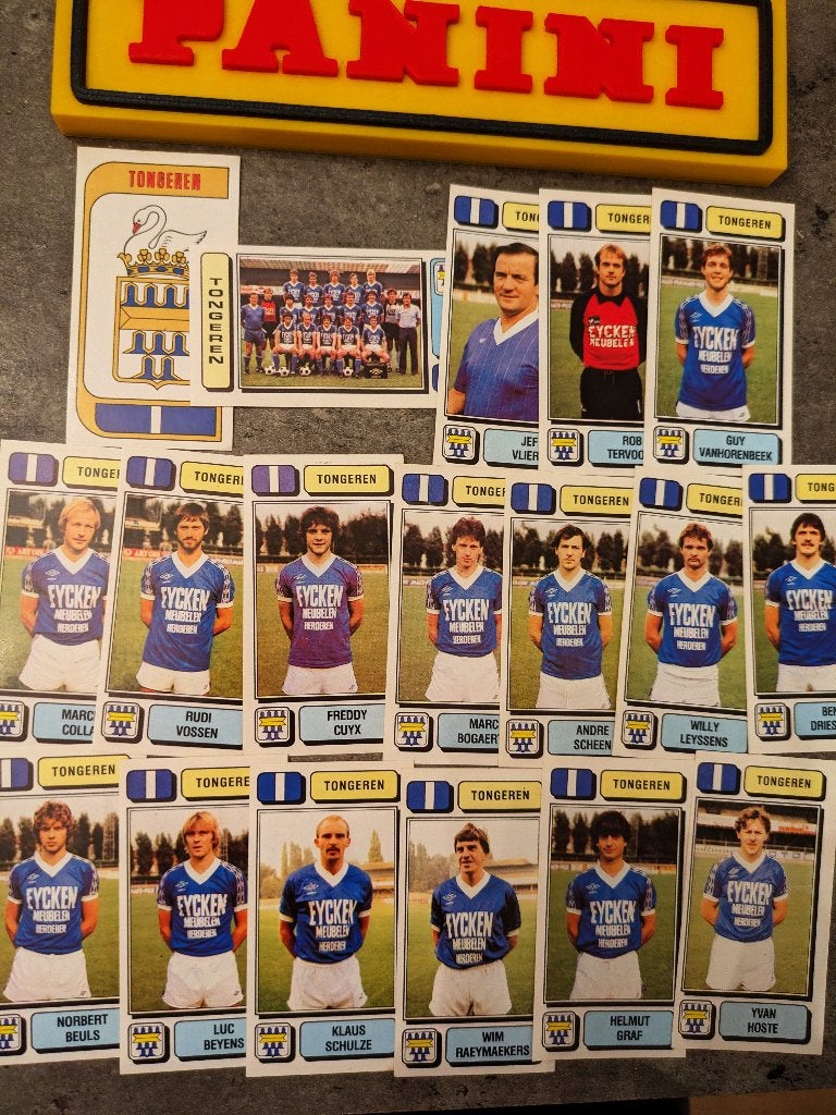 PANINI FOOTBALL 83 TONGEREN 18 AUTOCOLLANTS FOOTBALL 1983, Envoi, Neuf