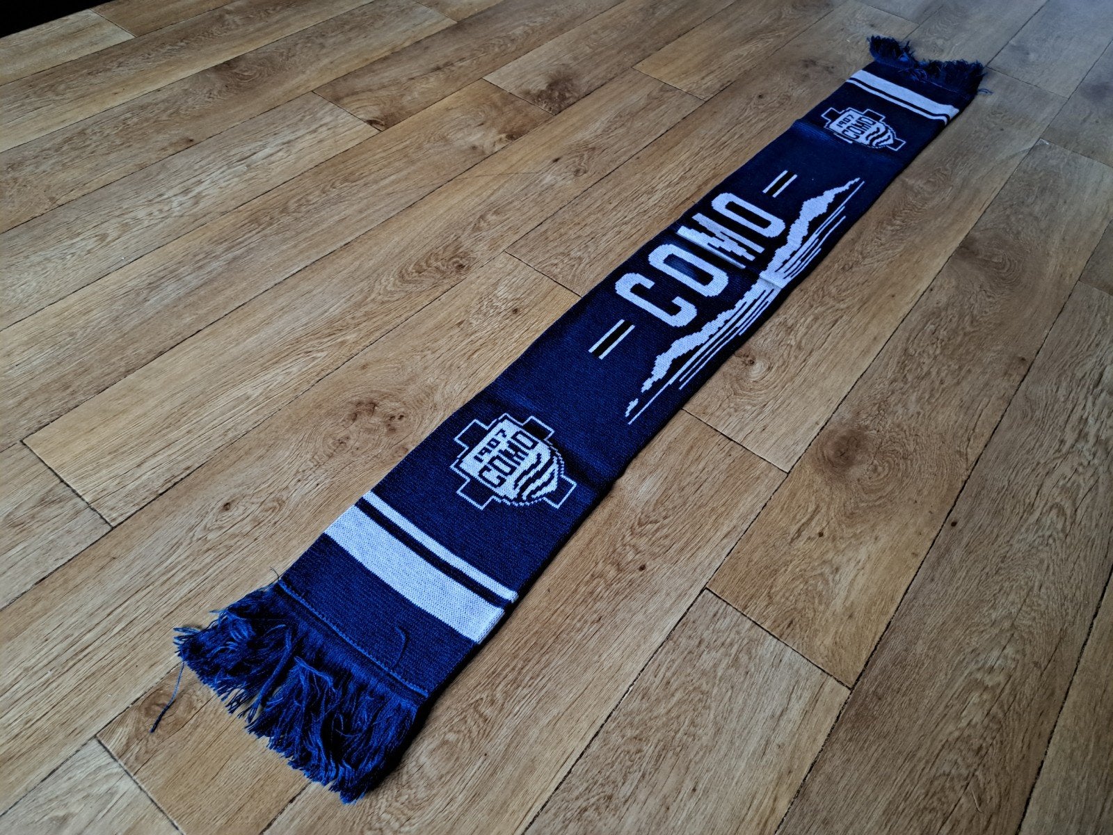 Como Calcio voetbalsjaal, Verzamelen, Ophalen of Verzenden, Zo goed als nieuw, Vaantje of Sjaal