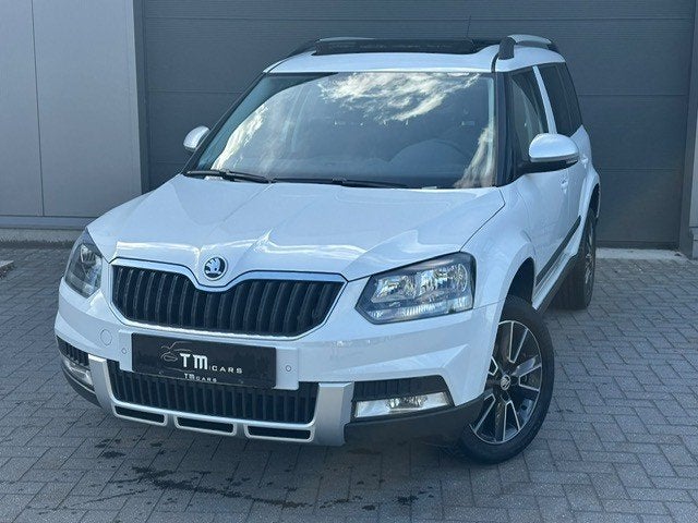 Skoda Yeti benzine automaat 50.000km pano dak, Auto's, Stof, 4 cilinders, Wit, Bedrijf