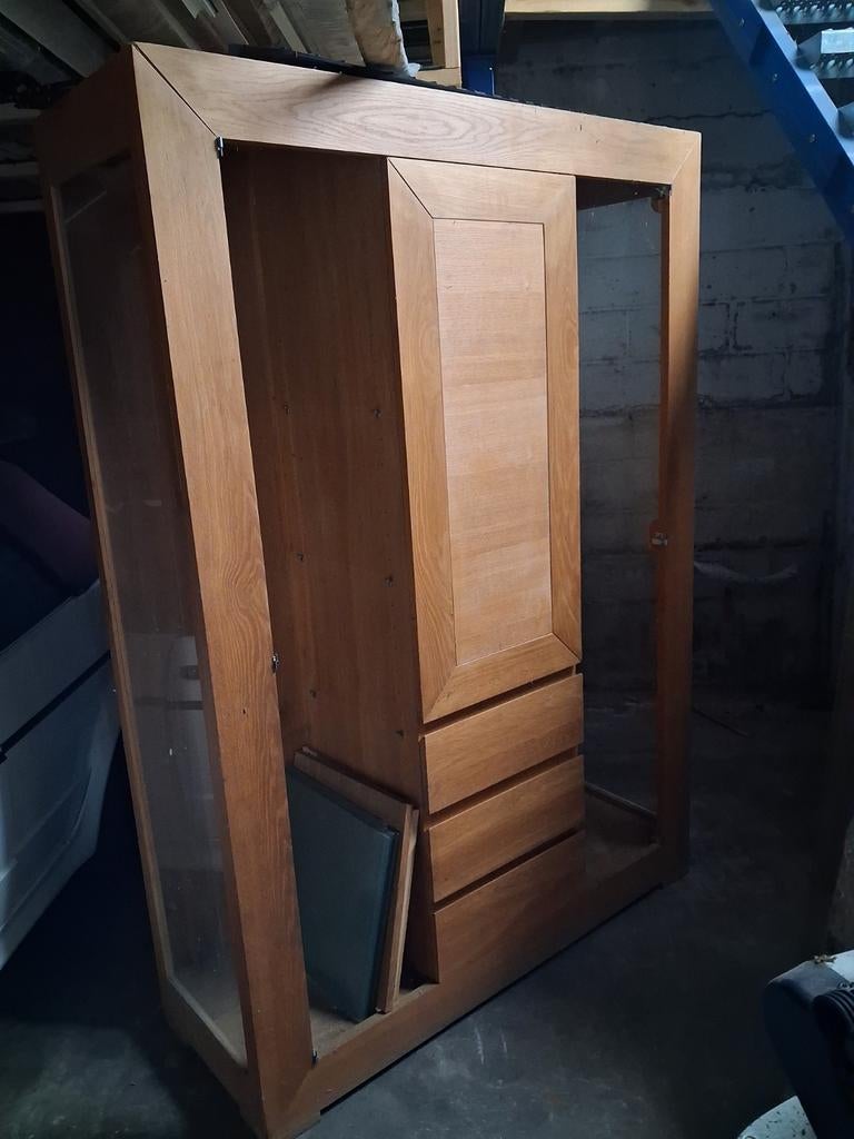 Armoire en chêne massif, Chêne