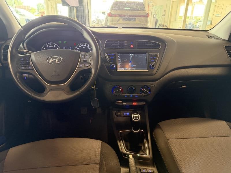 Hyundai i20 1.2i Twist TechnoPack | GPS, camera, cruise,..., Autos, Euro 6, Entreprise, https://public.car-pass.be/vhr/58d61703-52c5-45df-bc86-f4b05c5c4e30
