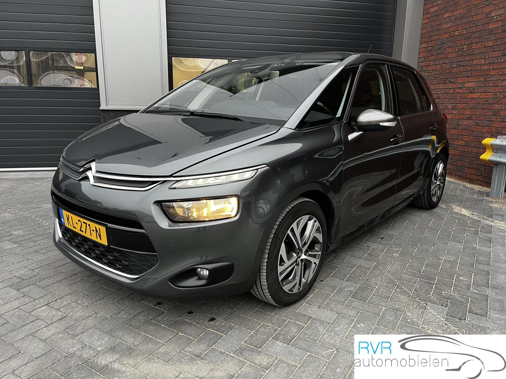 Citroen C4 Picasso 1.2 PureTech Shine / SCHADE, Auto's, Voorwielaandrijving, 116 g/km, Gebruikt, Euro 6
