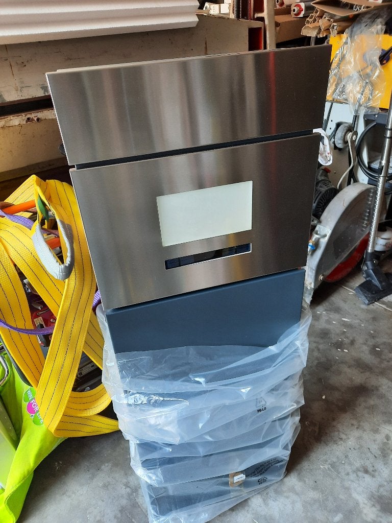 Boîte aux lettres avec éclairage LED, Enlèvement, Neuf, Inox, Sur pied