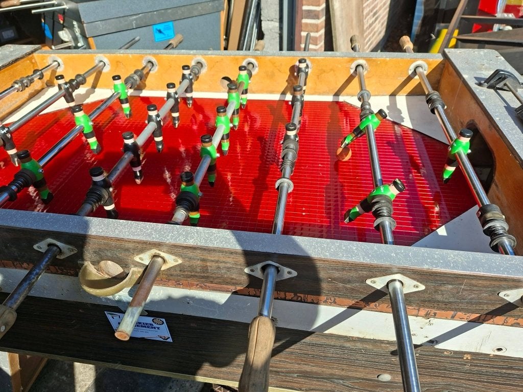 Een cafe-voetbaltafel voor 725 euro., Sports & Fitness, Billards & Billards américains, Enlèvement, Utilisé, Autres types