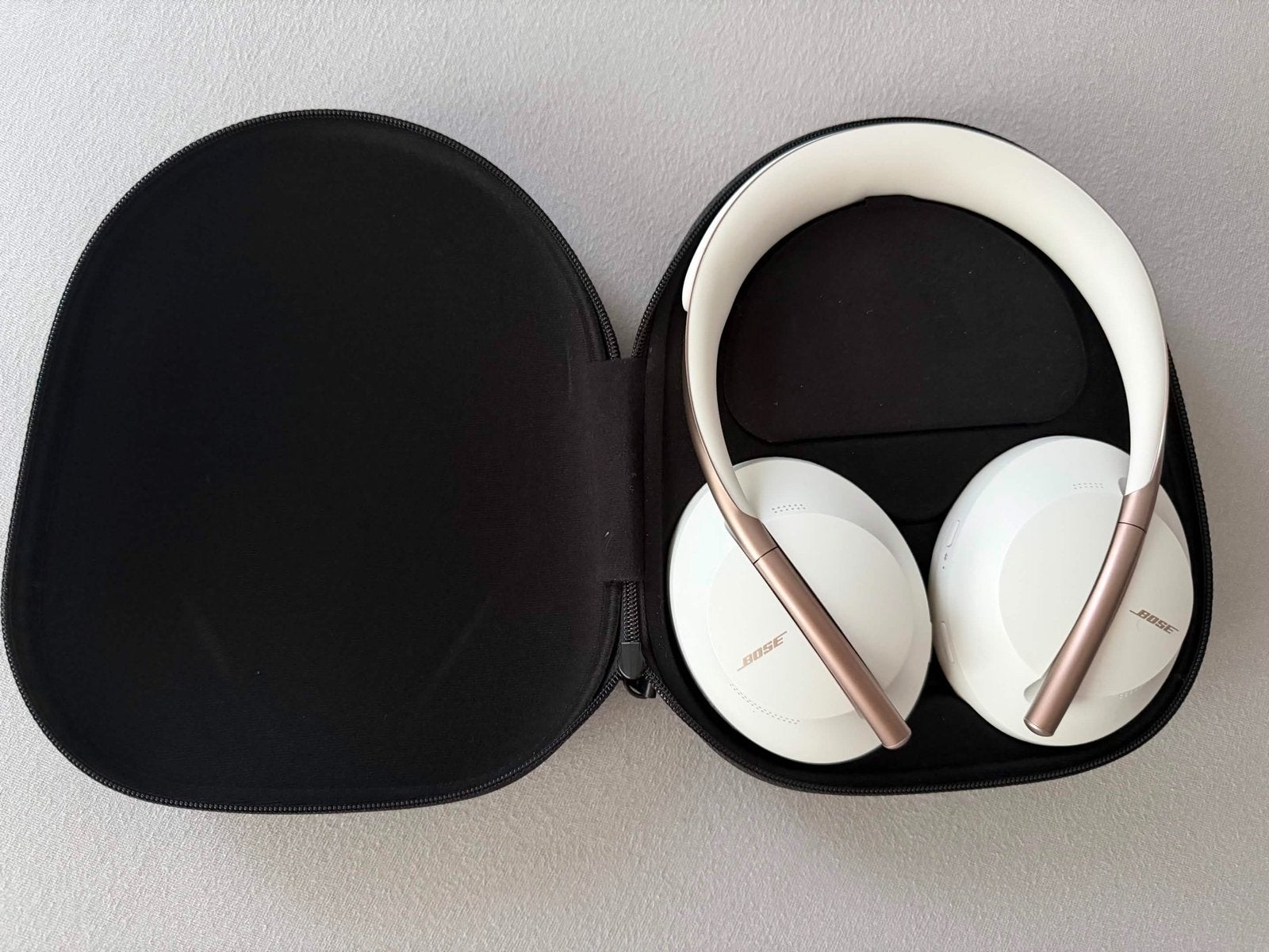 Bose 700 limited edition - Soapstone, Ophalen, Zo goed als nieuw, Bose