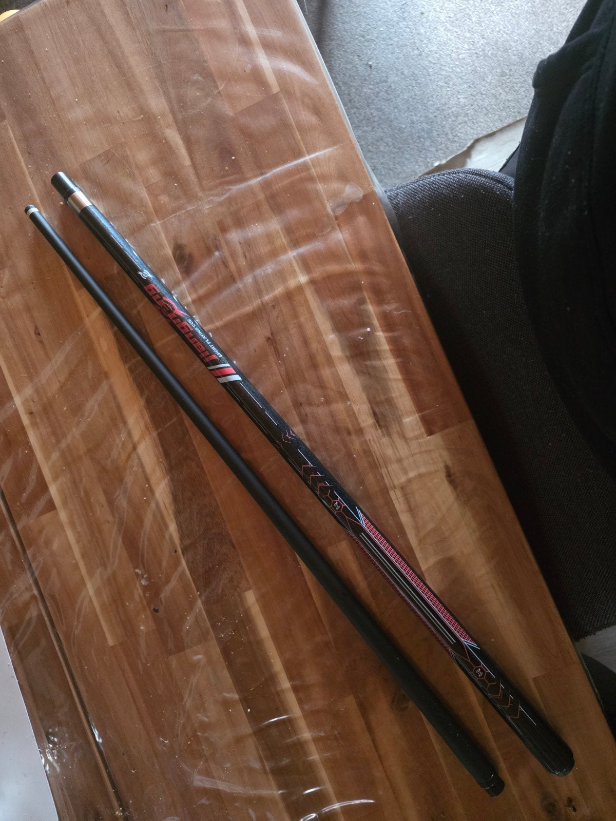 Carbone biljart cue, Enlèvement