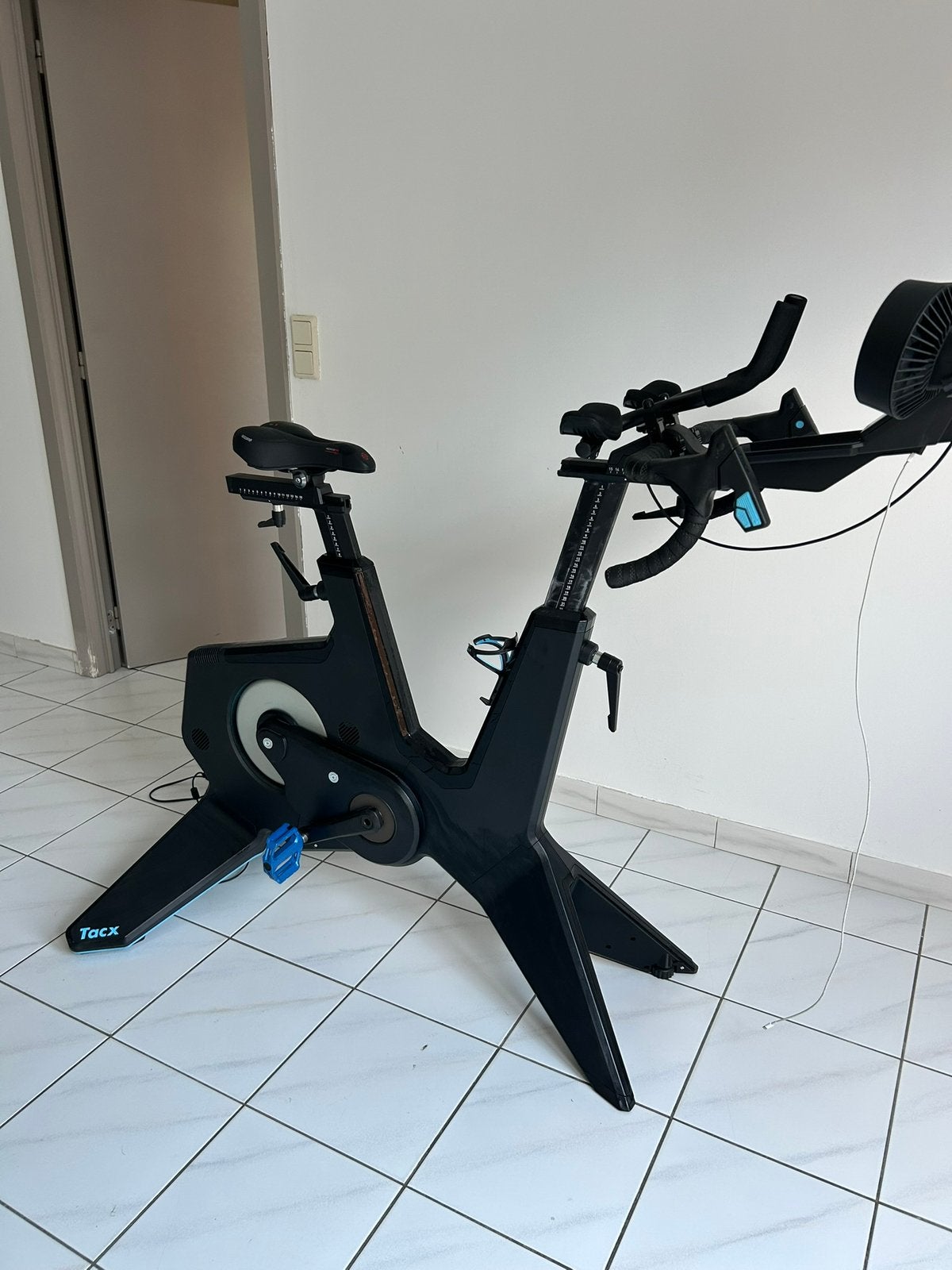 Tacx NEO Bike Smart–  indoor fietstrainer – zeer nette staat, Enlèvement, Comme neuf