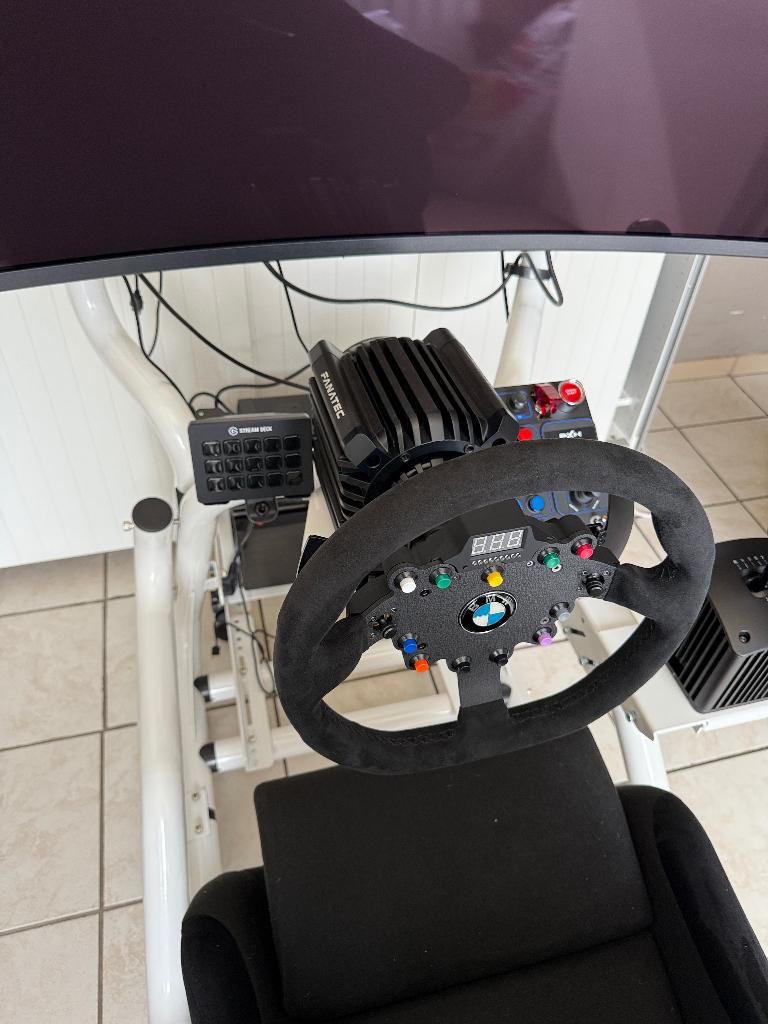Base plus volant Fanatec pour ps5 et pc, Enlèvement ou Envoi, Comme neuf, Playstation 5