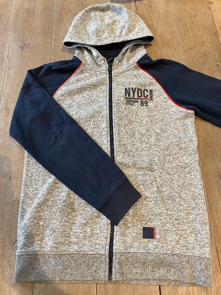 sweaterjas maat 158/164, Kinderen en Baby's, Kinderkleding | Maat 158, Ophalen of Verzenden, Jongen