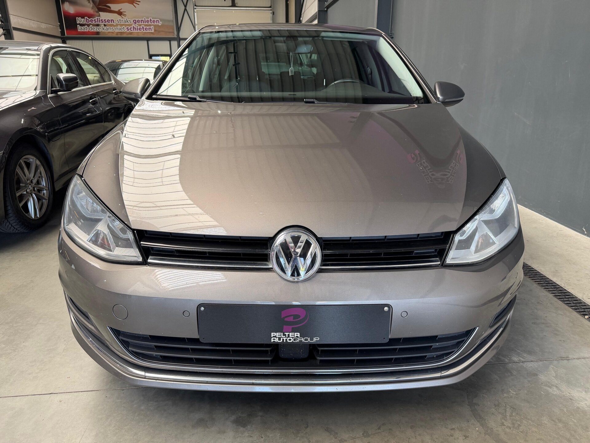 Volkswagen Golf 1.2 TSI DSG BlueMotion GPS Park Pilot DAB T, Auto's, 4 cilinders, Bruin, 0 kg, https://public.car-pass.be/vhr/9422cf07-91ed-4fe9-8c09-41accdb77c28
