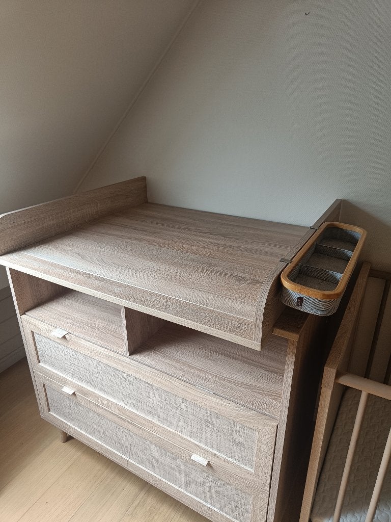 Commode avec table à langer + lit bébé + matelas Aerosleep, Enlèvement, Comme neuf, Moins de 140 cm, Matelas