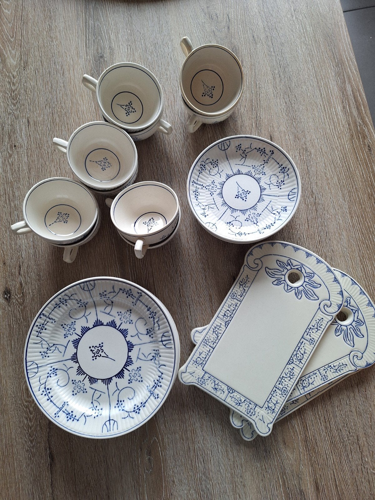 Kopjes, schoteltjes, dessertborden,... Boch Kopenhagen, Ophalen