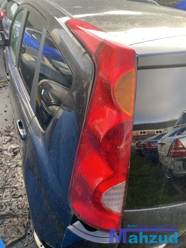 NISSAN NOTE Links achterlicht reflector 2005-2012, Takashima 1-chome 1-1
220-8686  Yokohama, NISSAN_SR@mail.nissan.co.jp, Nissan