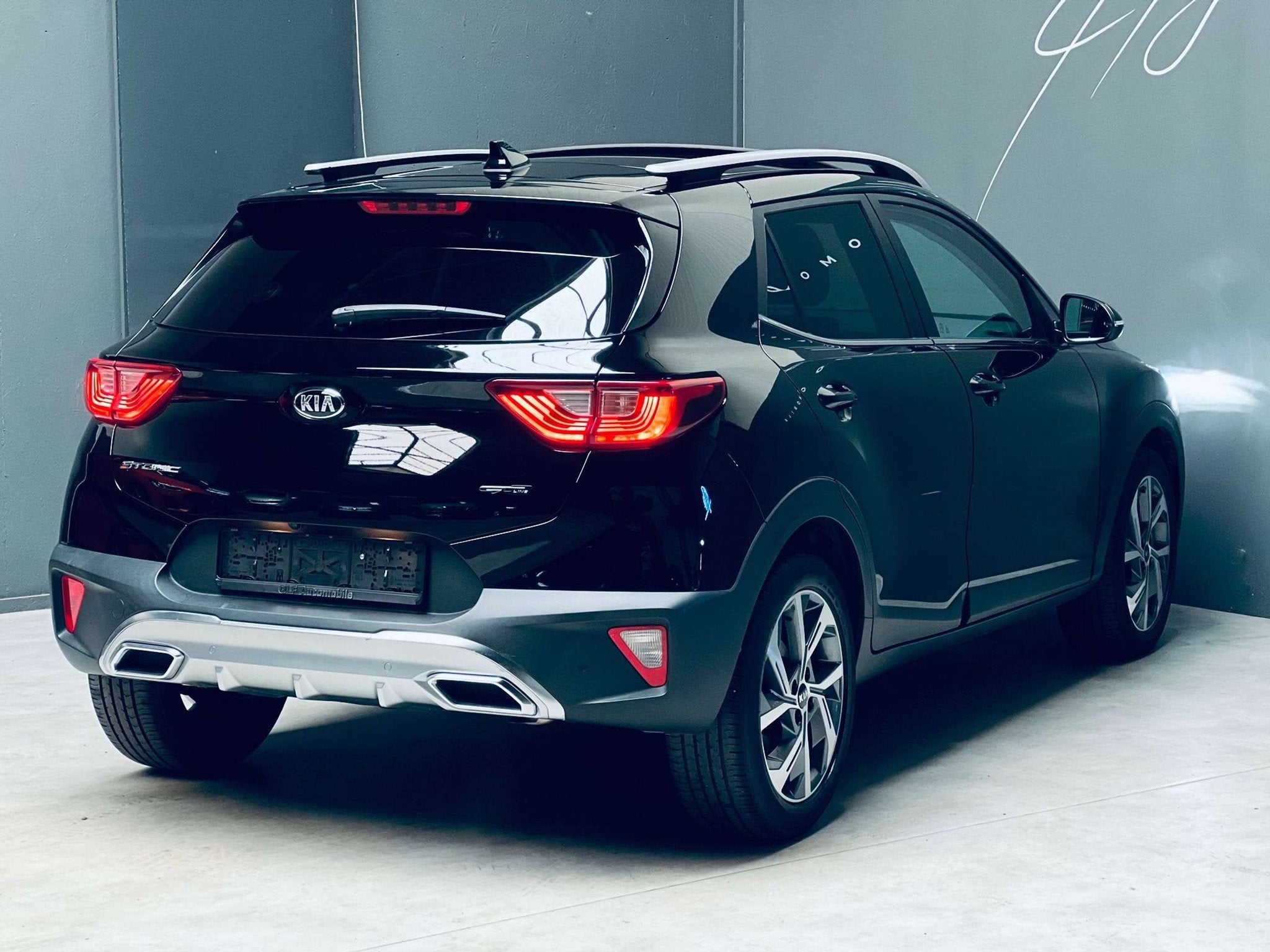Kia Stonic 1.0i GT Line *AUTOMATIQUE*TOIT OUVRANT*CARPLAY*, Gebruikt, Zwart, Bedrijf, 5 zetels