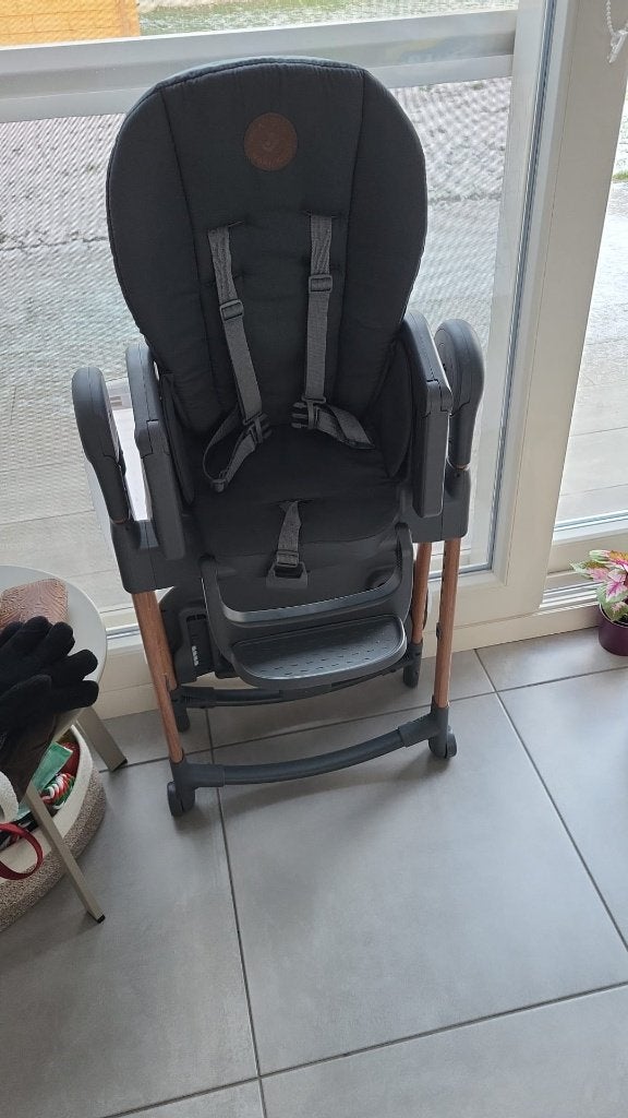 Maxi cosi minla eetstoel, Enlèvement, Utilisé, Chaise évolutive, Ceinture(s)