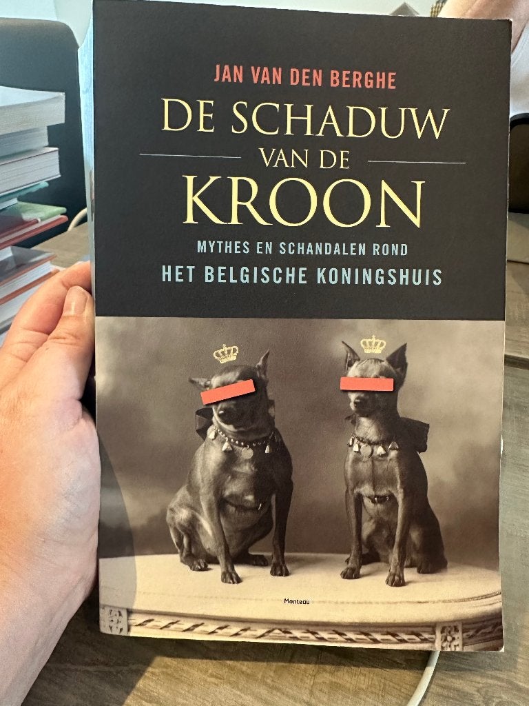 De schaduw van de kroon, Boeken, Ophalen, Gelezen