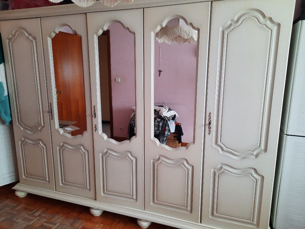 Armoire, Avec tablette(s), 200 cm ou plus, Utilisé, Autres essences de bois