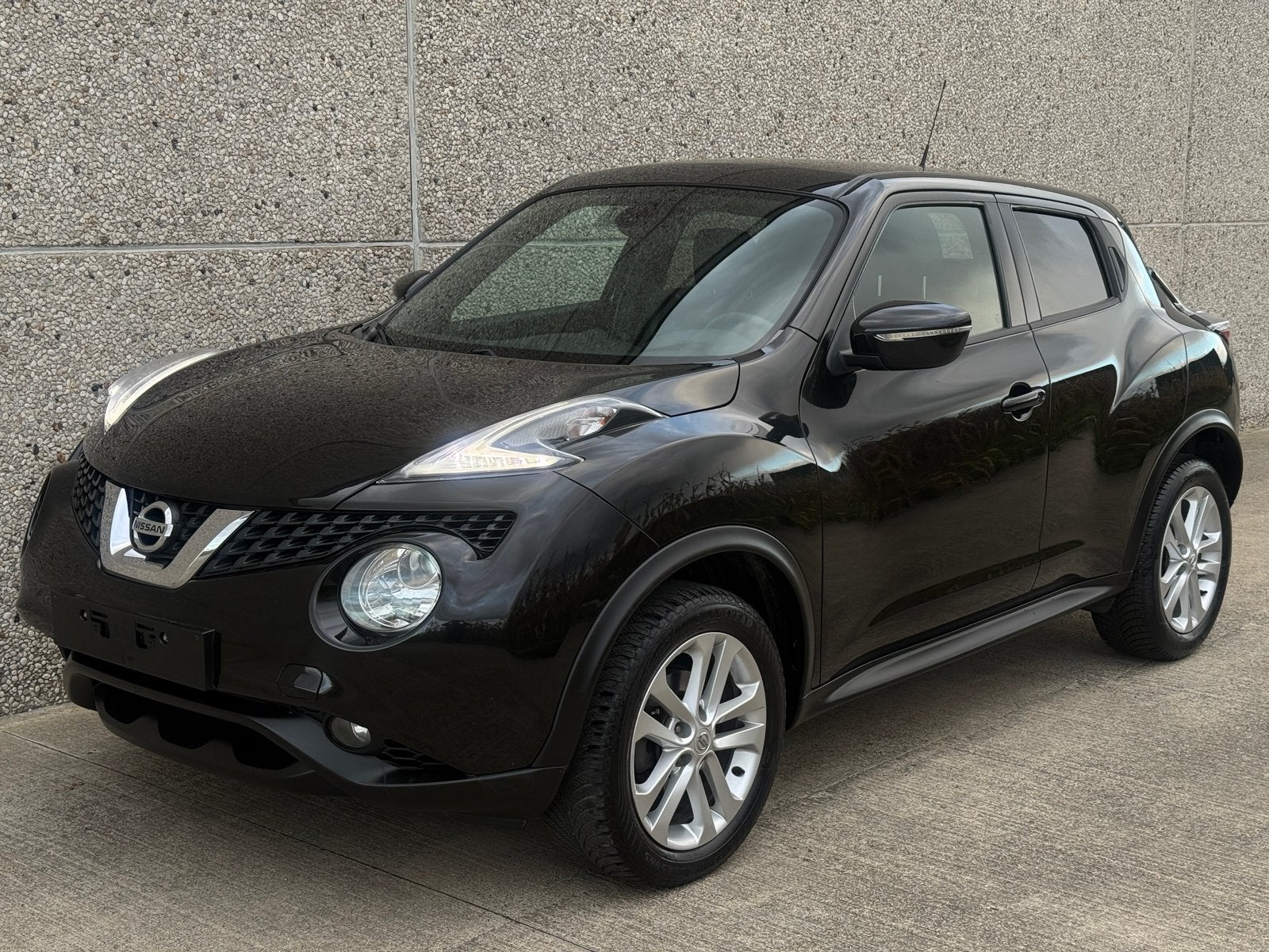 NISSAN JUKE – NAVI - CAMERA - EURO 6 – FULL OPTION, Auto's, Euro 6, Zwart, Handgeschakeld, Juke