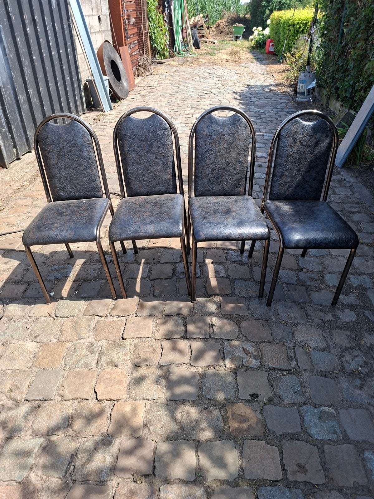 Keukenstoelen, Ophalen
