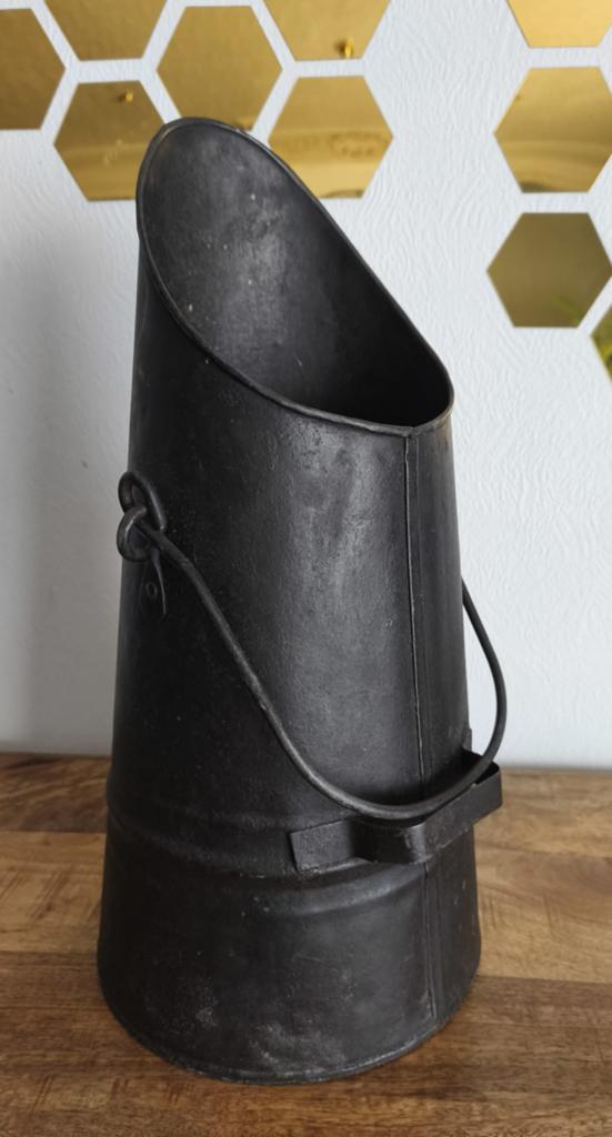 Seau à charbon décoratif en métal noir, Enlèvement, Utilisé, Bois