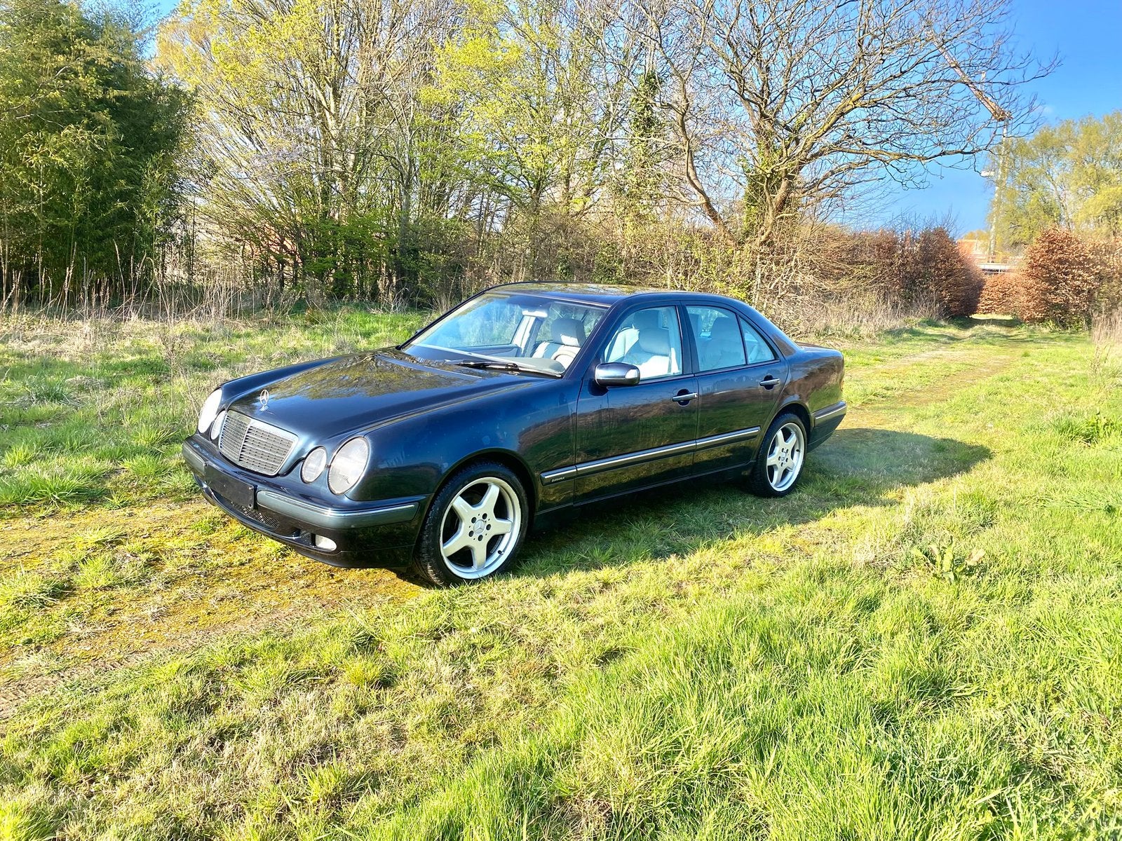 Mercedes E220 cdi 2001.   144km, Automaat, 4 deurs, Stof, 4 cilinders