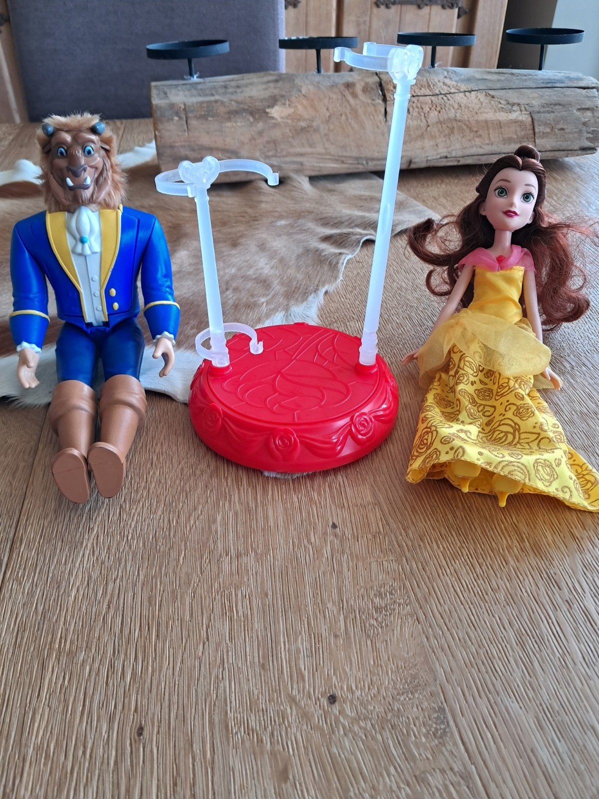 Belle en het beest speelset, Enlèvement