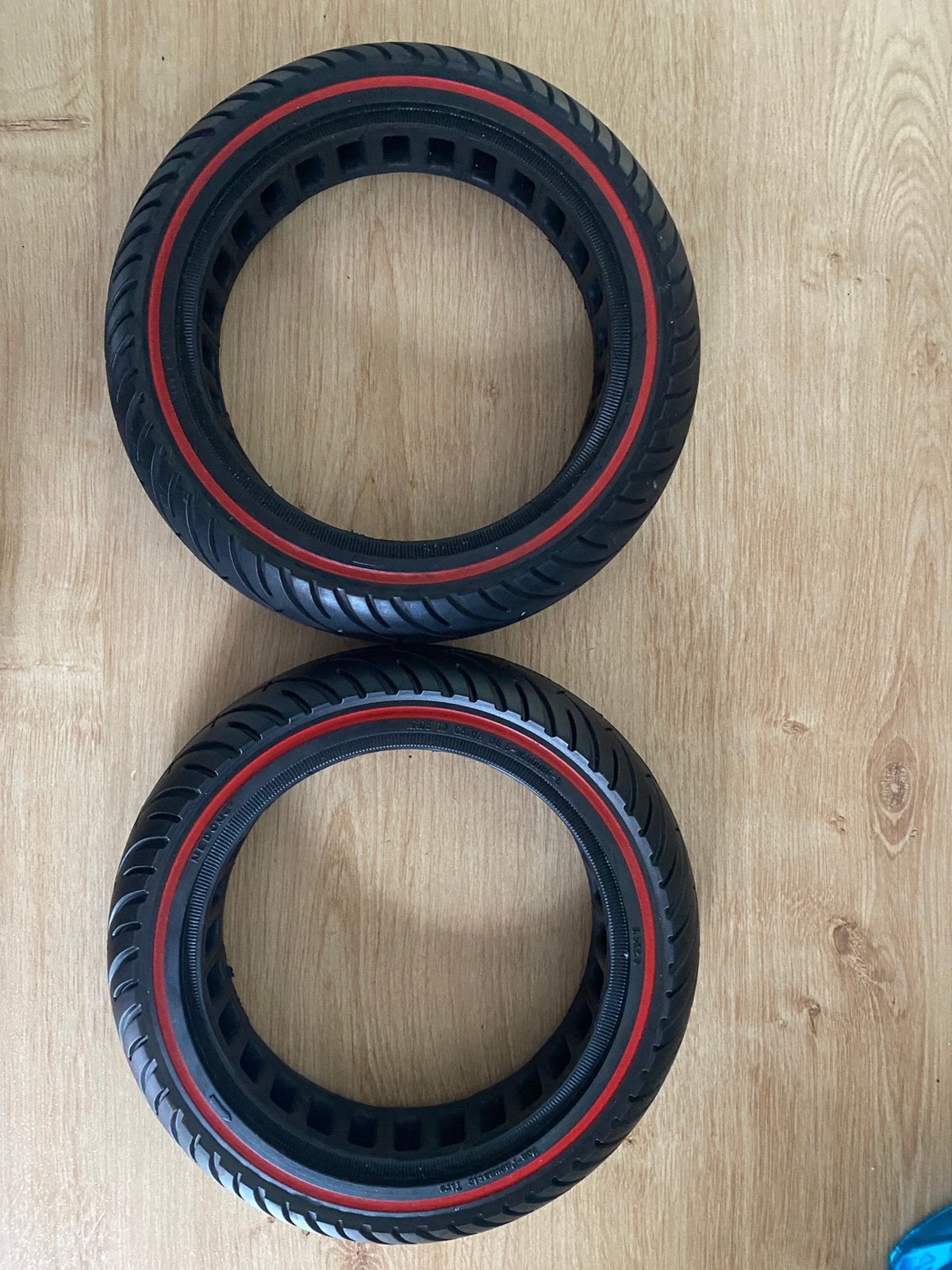 Volrubberen banden Xiaomi M365, Fietsen en Brommers, Ophalen, Zo goed als nieuw, Elektrische step (E-scooter)