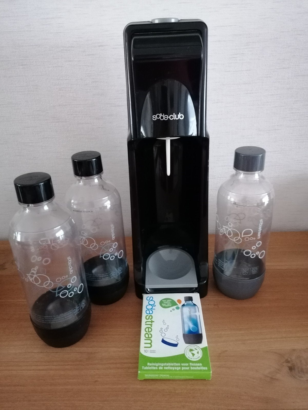Mooie, perfecte werkende sodastream met 3 flessen inbegrepen, Electroménager, Machines à eau pétillante, Enlèvement