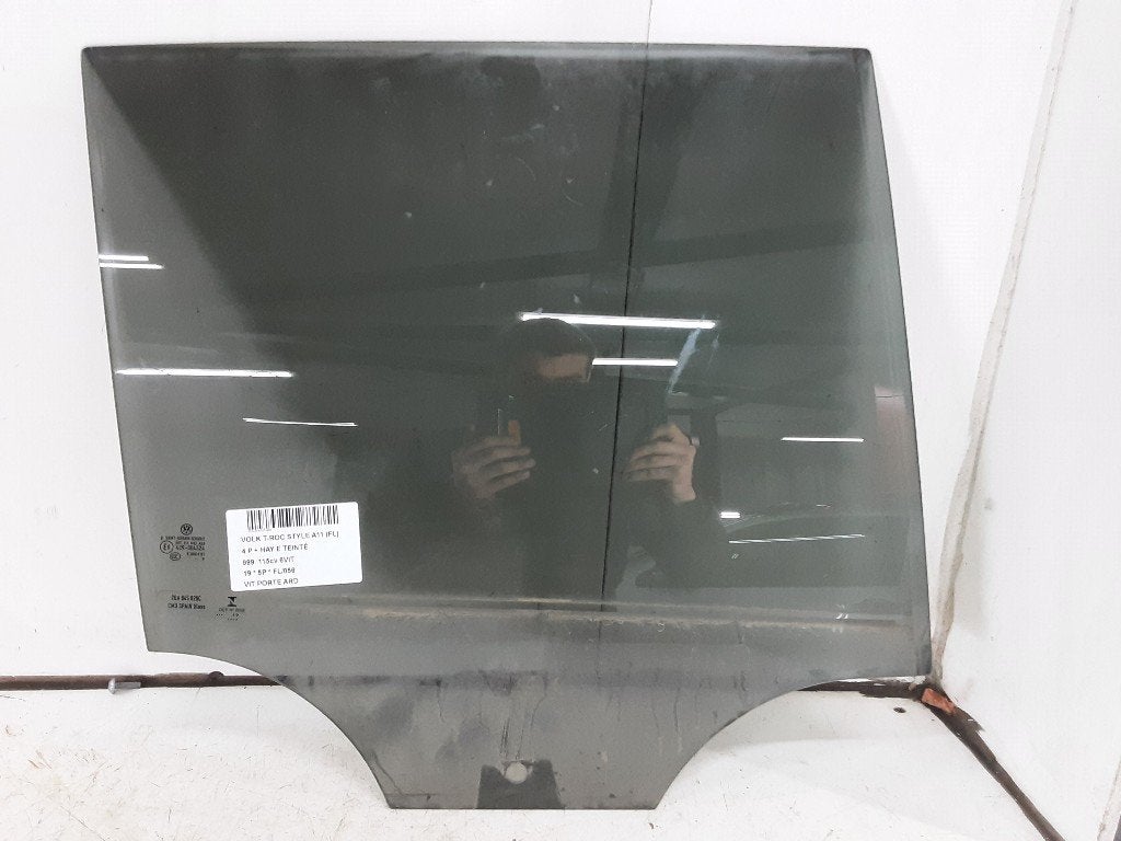 VITRE ARRIERE DROITE Volkswagen T-Roc I (2GA845026C), Autos : Pièces & Accessoires, Volkswagen, Mevr. I. Hauben, Utilisé, Rue de l'Espoir 34 34
4030  GRIVEGNÉE, BE