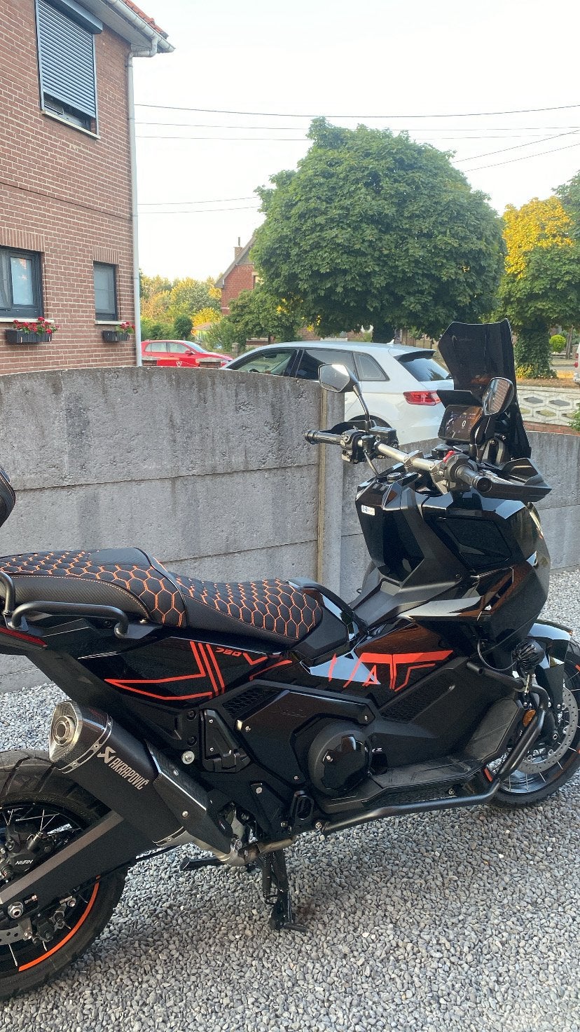 2026 HONDA XADV 750 HERMES EDITION AKRAPOVIC FULL OPTION, Motoren, Particulier