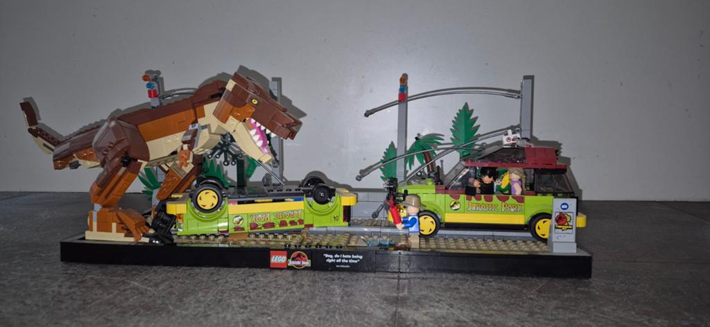 LEGO Jurassic Park T. rex Breakout 76956 opgebouwd met doos, Tickets en Kaartjes, Recreatie | Dierentuinen