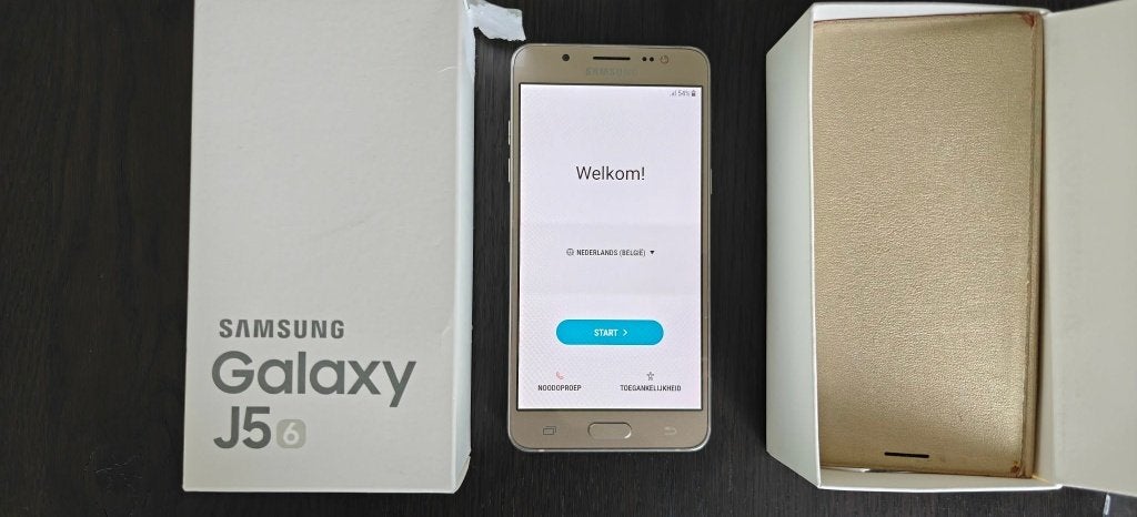 Smartphone Samsung Galaxy J5 color gold, Télécoms, Téléphonie mobile | Samsung, Autres modèles, 10 mégapixels ou plus, Enlèvement ou Envoi