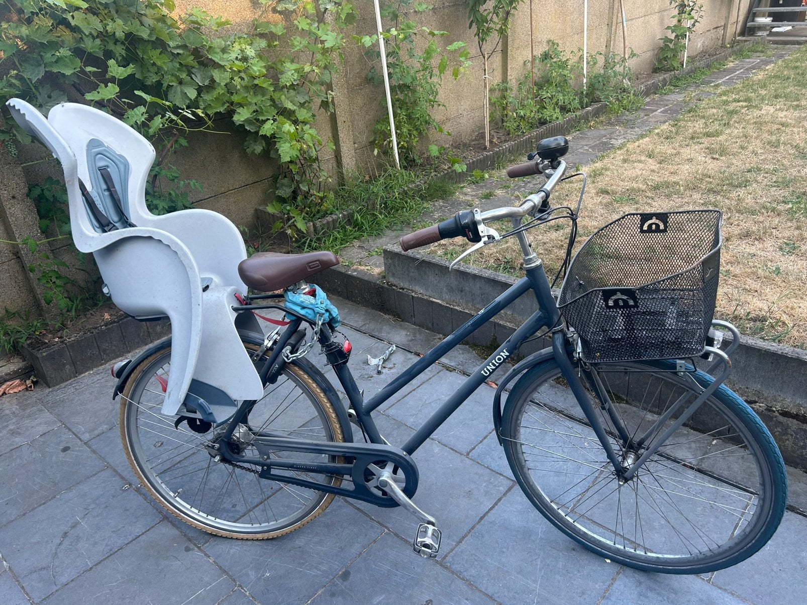 Vrouwfıets met kınder stoel samen, Fietsen en Brommers, Ophalen, Zo goed als nieuw