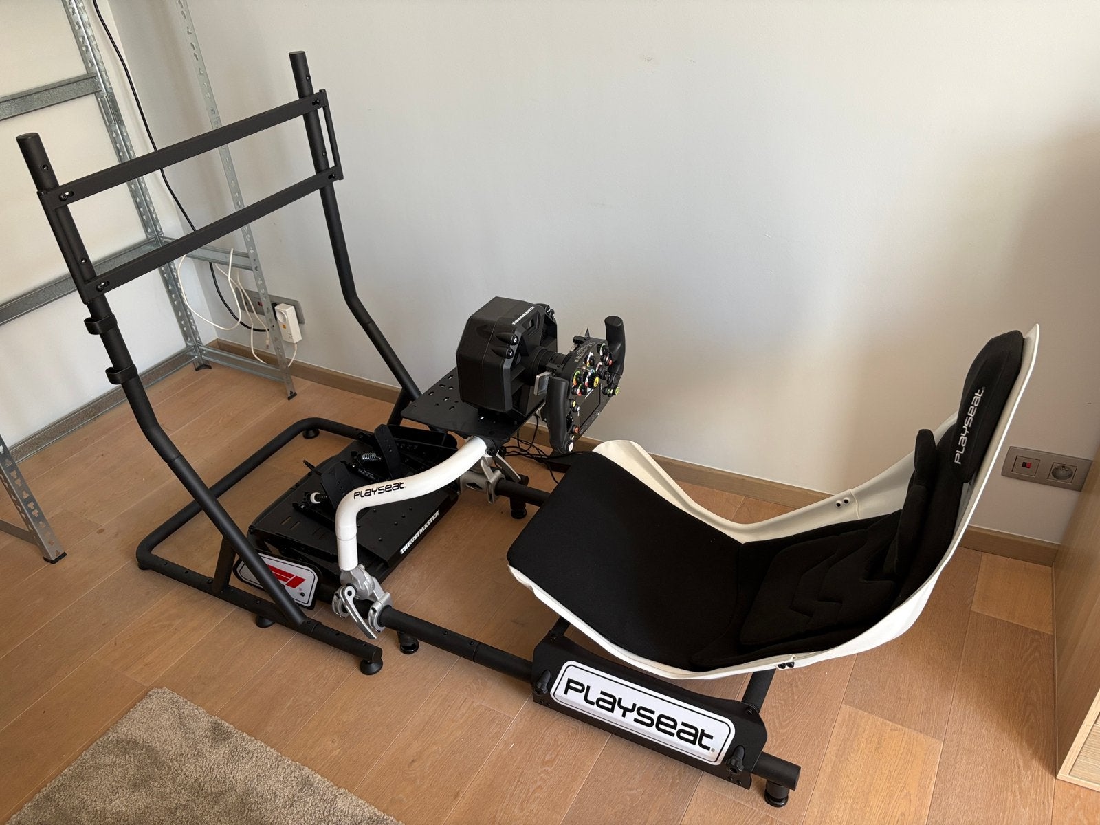 Playseat Formula Instinct F1 Edition + Monitor Stand, Consoles de jeu & Jeux vidéo, Playseat, Enlèvement, Comme neuf