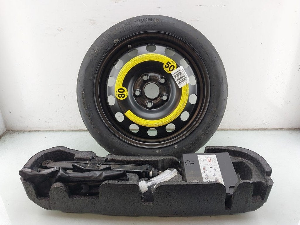DIVERS Audi A3 Limousine (8VS / 8VM) (01-2013/10-2020), Auto-Union-Straße  1,
85057  Ingolstadt, DE, Info@audi.de, Audi, Utilisé