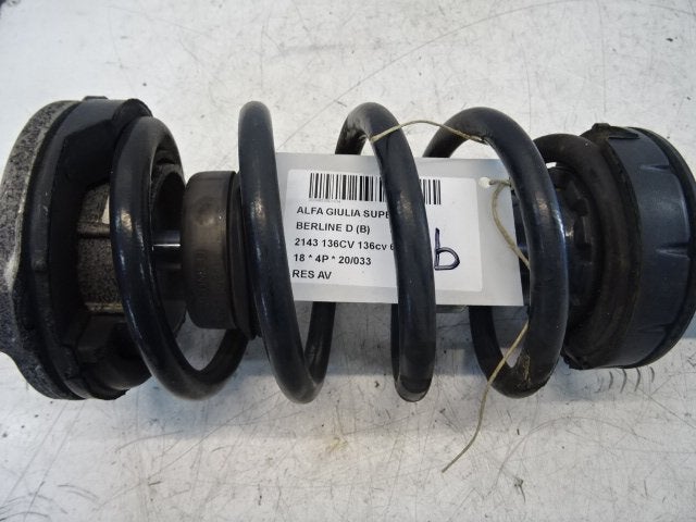 RESSORT DE SUSPENSION AVANT Alfa Romeo Giulia (952), Utilisé, Alfa Romeo