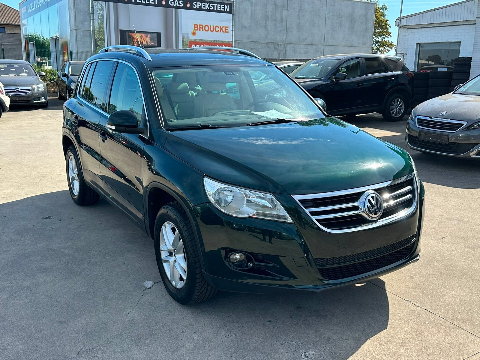 Volkswagen Tiguan 2L Benzine 4X4 Full Opties, Auto's, Euro 5, Overige kleuren, 1984 cc, Leder