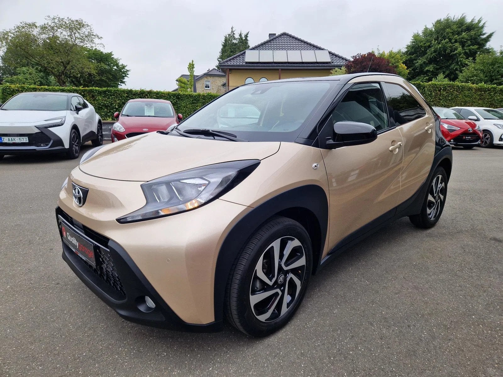 Toyota Aygo Design Automatique (bj 2024, automaat), 4 zetels, Stof, Gebruikt, Overige kleuren