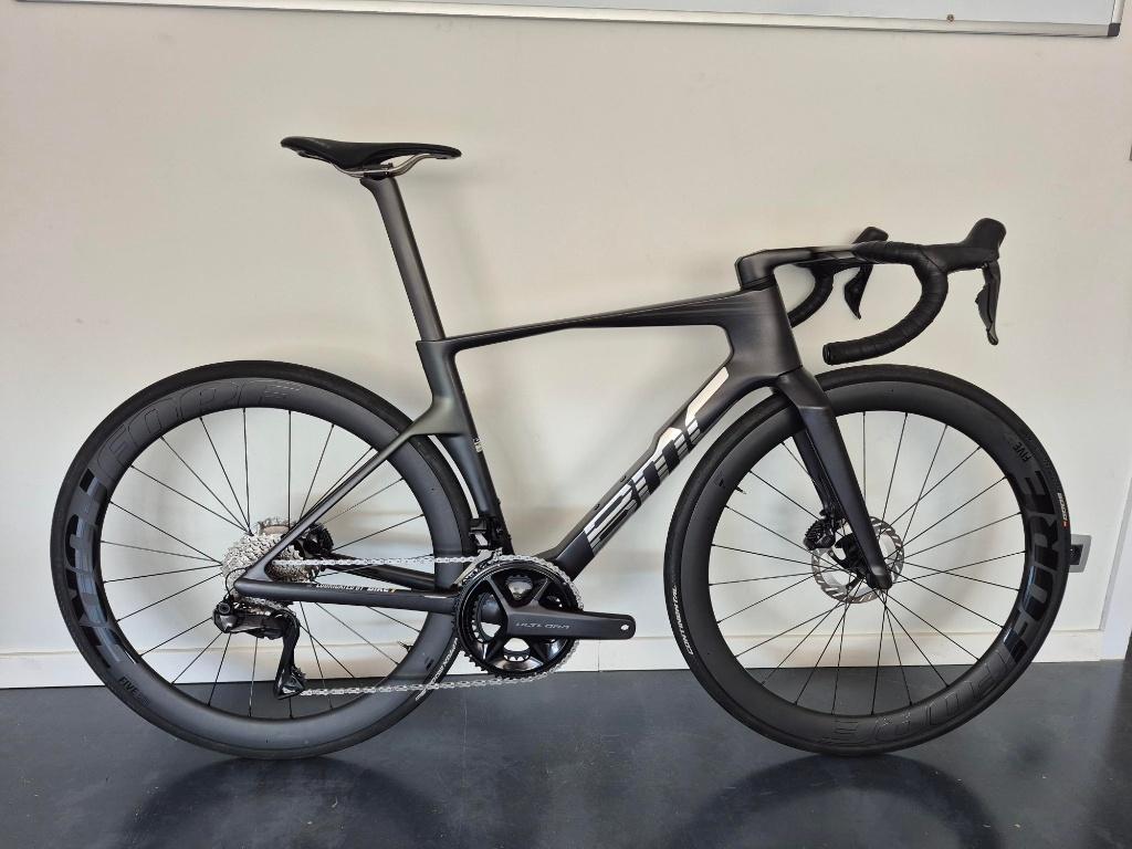 BMC Teammachine R01 FOUR Model 2026 S,M, Ophalen, 28 inch, Carbon, Zo goed als nieuw