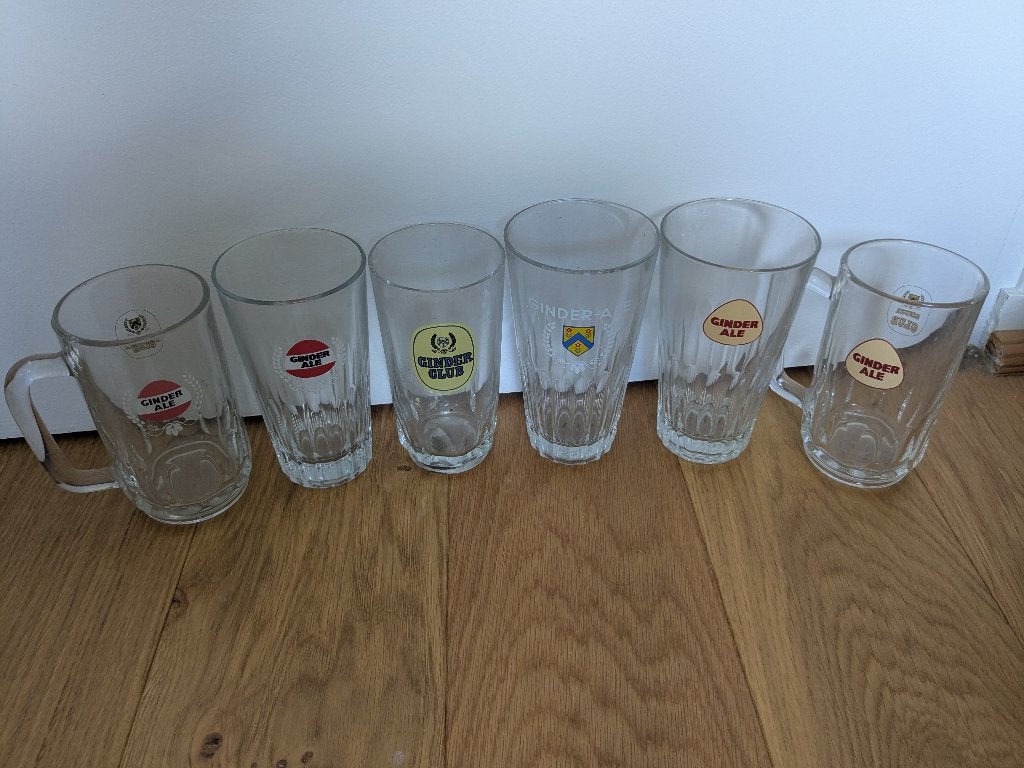 Glazen en mokken van Ginder Ale, Ophalen
