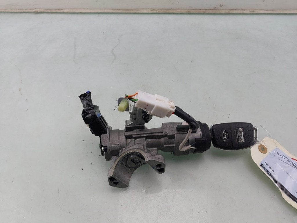CONTACTSLOT + SLEUTEL i10 (B5) (|81910B4500|81900B9A00|), Gebruikt, Hyundai
