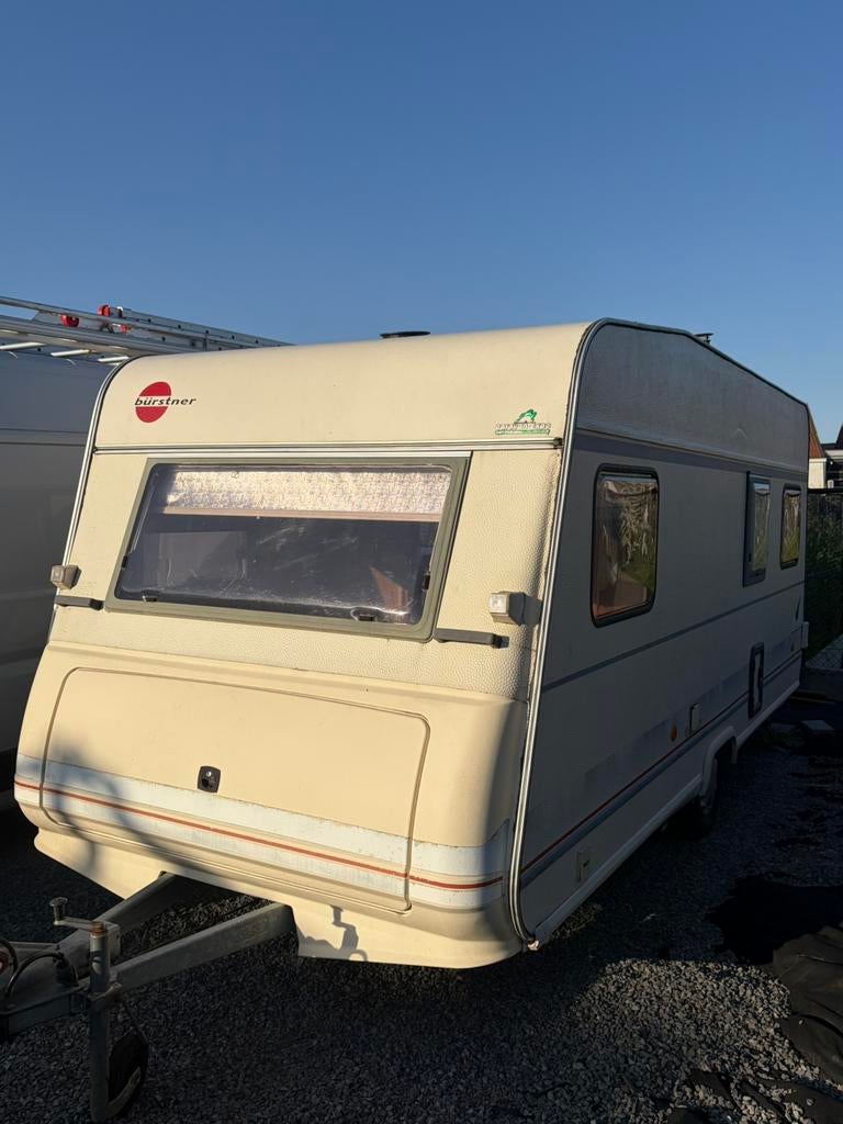 Caravane Burstner, Caravanes & Camping, Caravanes, Particulier, jusqu'à 5, 750 - 1000 kg, Banquette en rond, Bürstner, Coin salon convertible