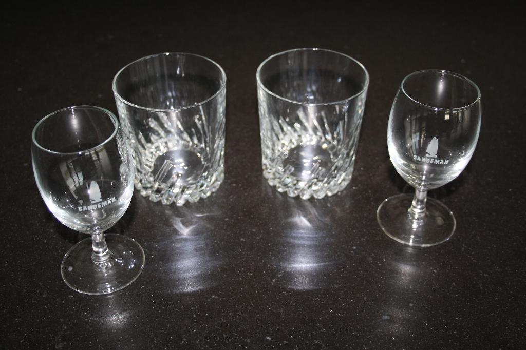 4 borrelglazen, Verzamelen, Glas en Drinkglazen, Ophalen, Zo goed als nieuw, Borrel- of Shotglas
