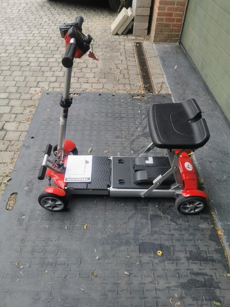 Batterie au lithium Vermeiren alya pliable nouvelle version, Divers, Enlèvement ou Envoi, Pliant, Neuf, Fauteuil roulant électrique